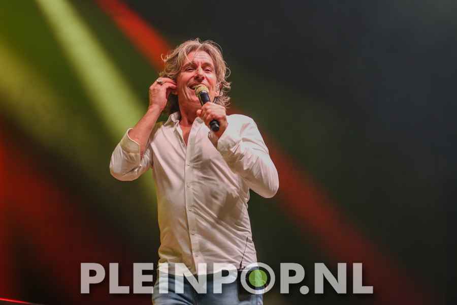 René Schuurmans   (4)